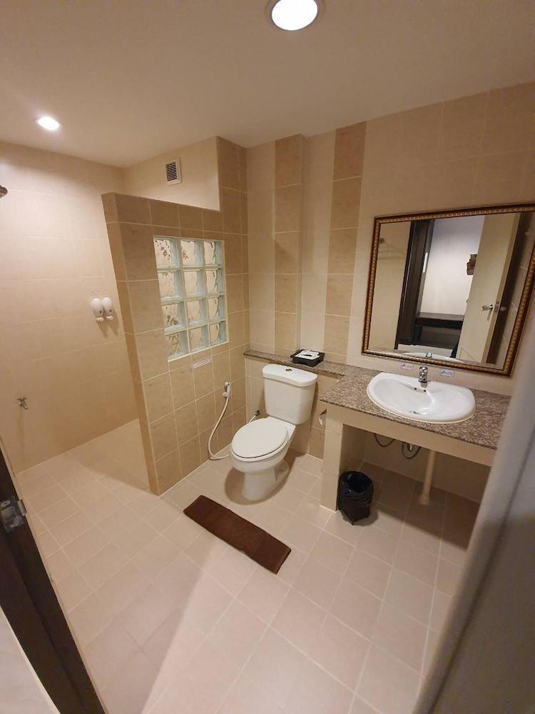 Hotel Lanna Rayong