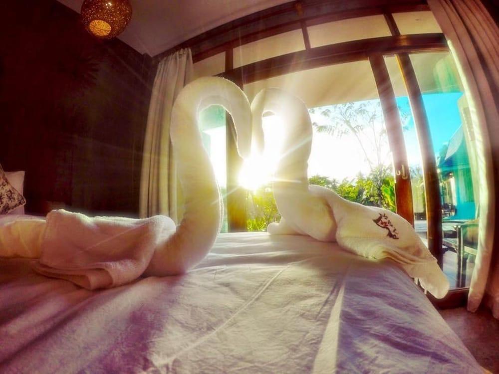 Ruean Thai Nai Bang By Pansak Resort Surat Thani