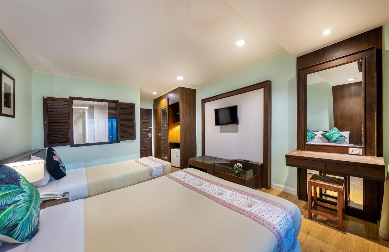 The Twelve Hotel 3*