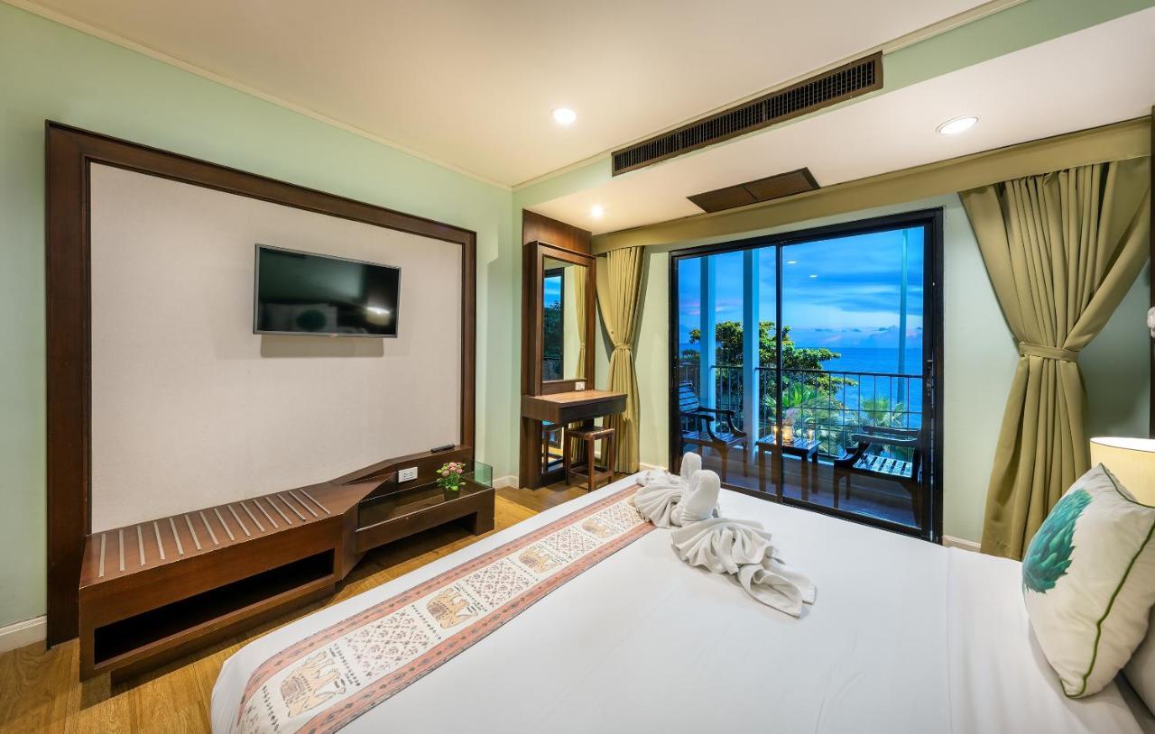 The Twelve Hotel 3*