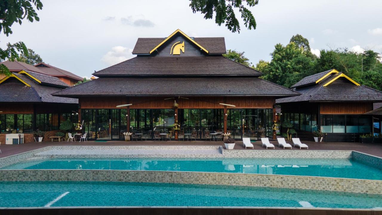 Phumontra Resort 3*