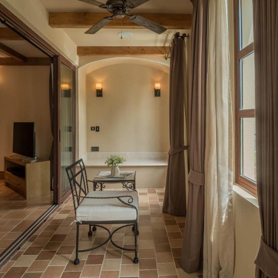 Toscana Town Square Suites 4*