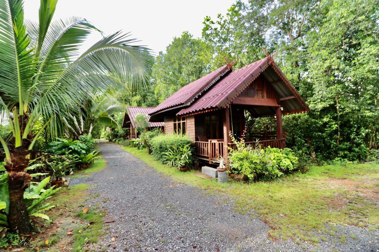 Suchanaree@laemngop Resort