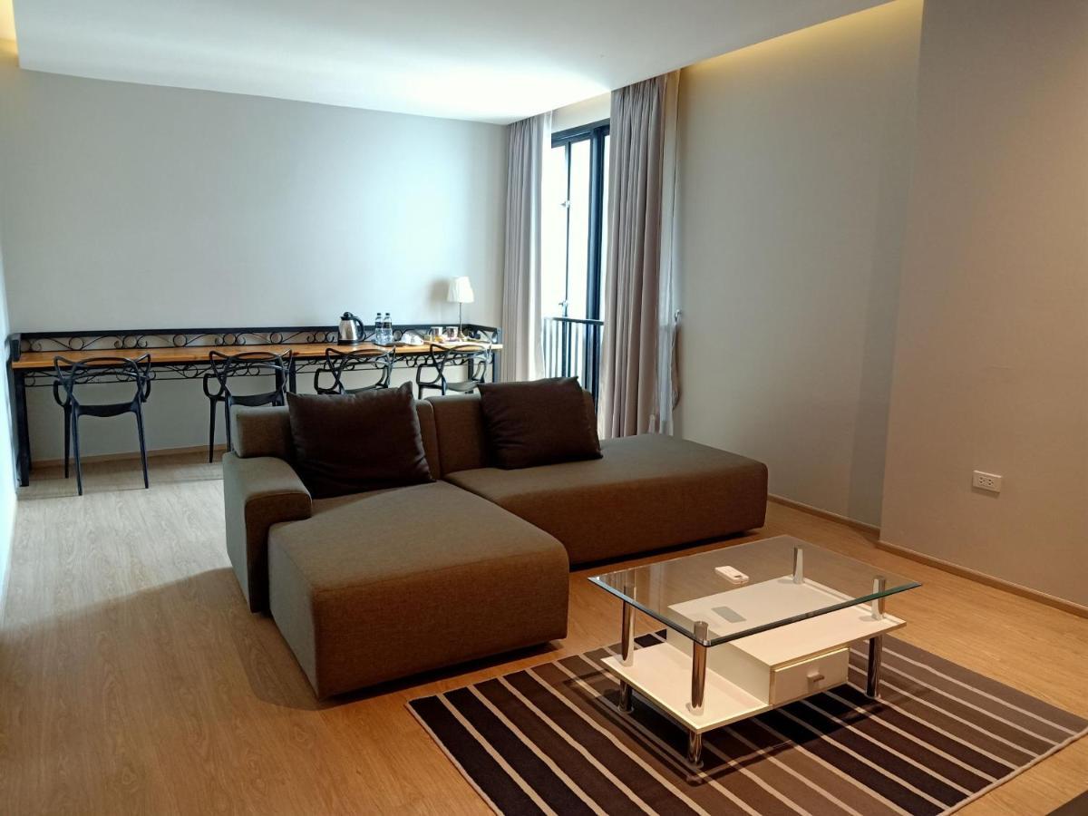 Platinum Hotel