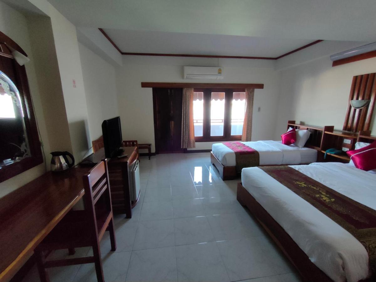 Riverfront Hotel 3*