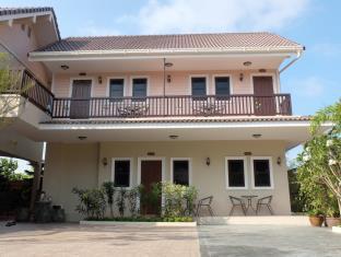 Nasuk House *