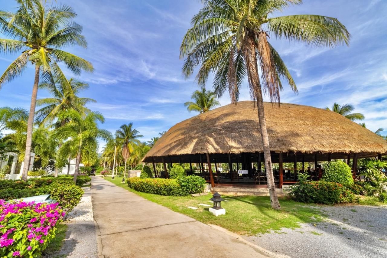 Hotel The Village