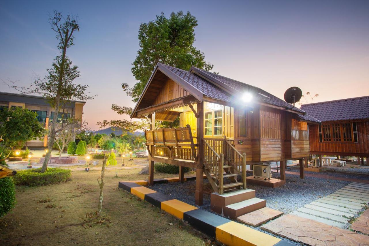 Grandsiri Khaoyai Resort Pakchong
