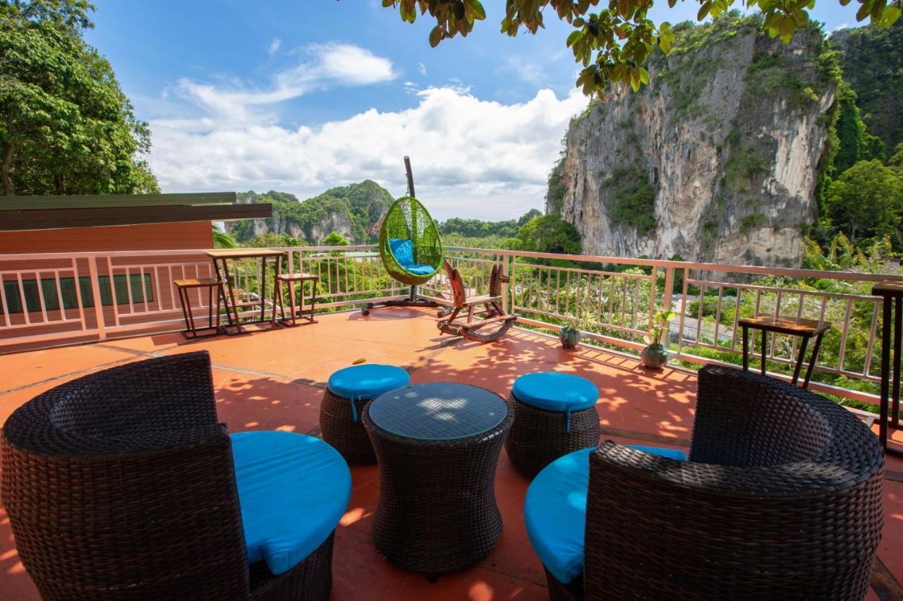 Resort Hilltop