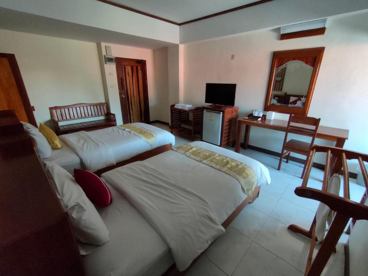Riverfront Hotel 3*