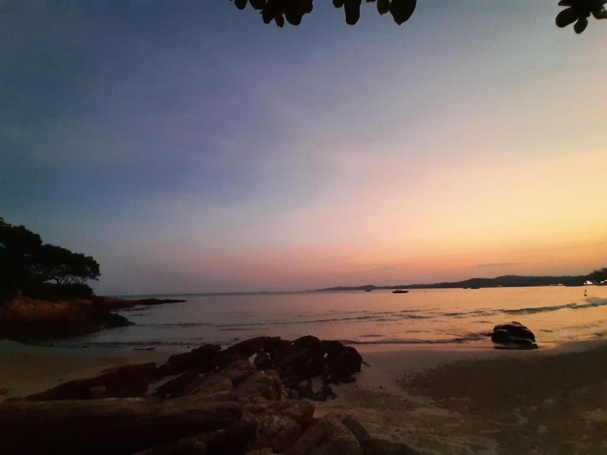 Runa Runa The Samed Island