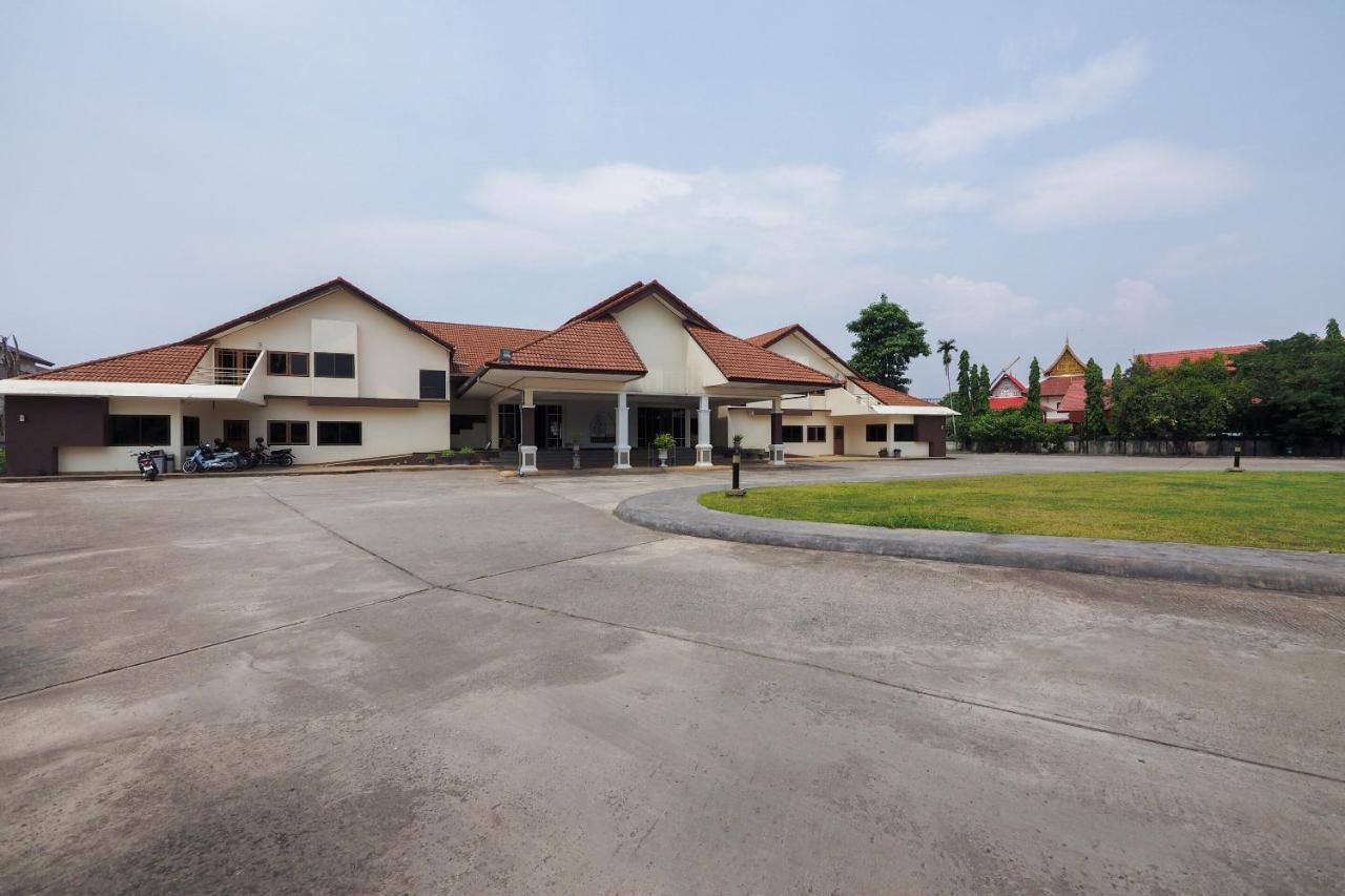 Oyo 859 Golden Land Hotel Chiang Rai