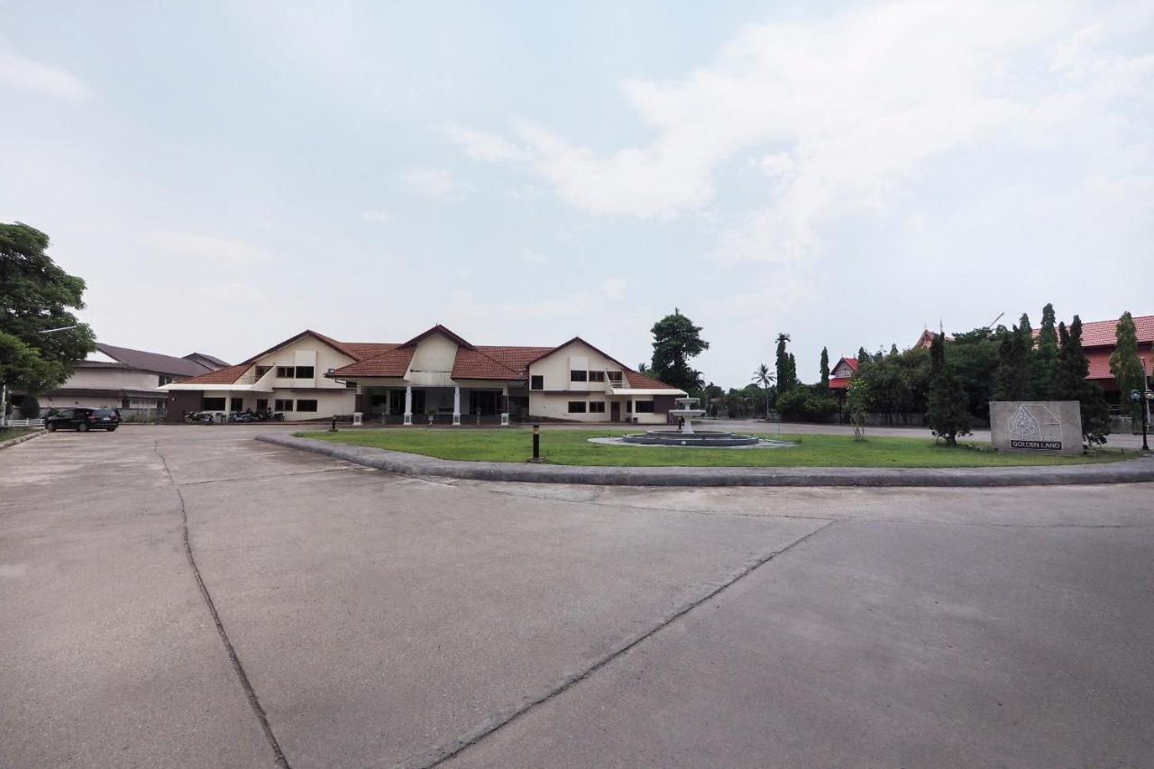Hotel Oyo 859 Golden Land 2*