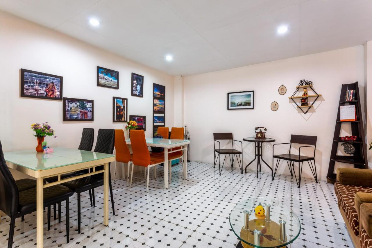 Oyo 929 100 Boutique Hotel 2*