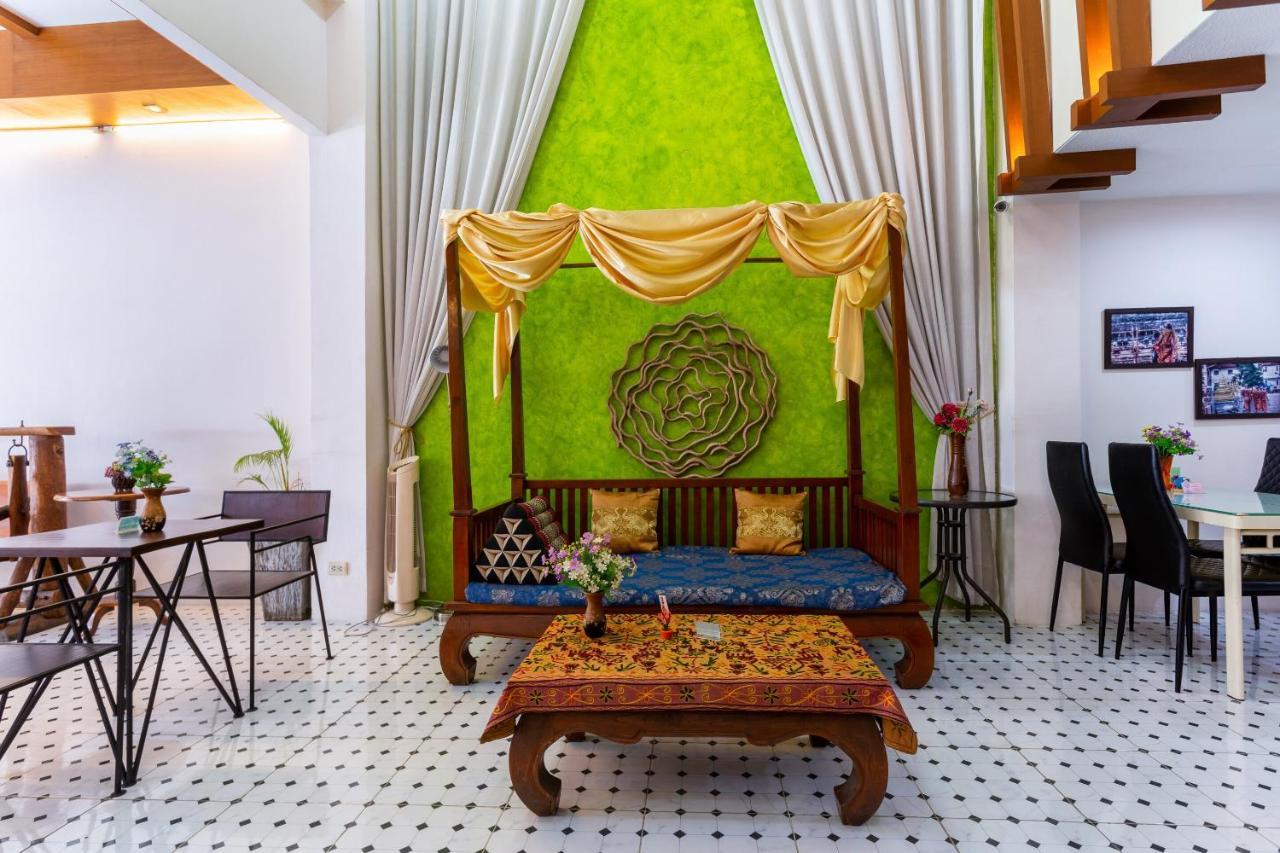 Hotel Oyo 929 100 Boutique 2*