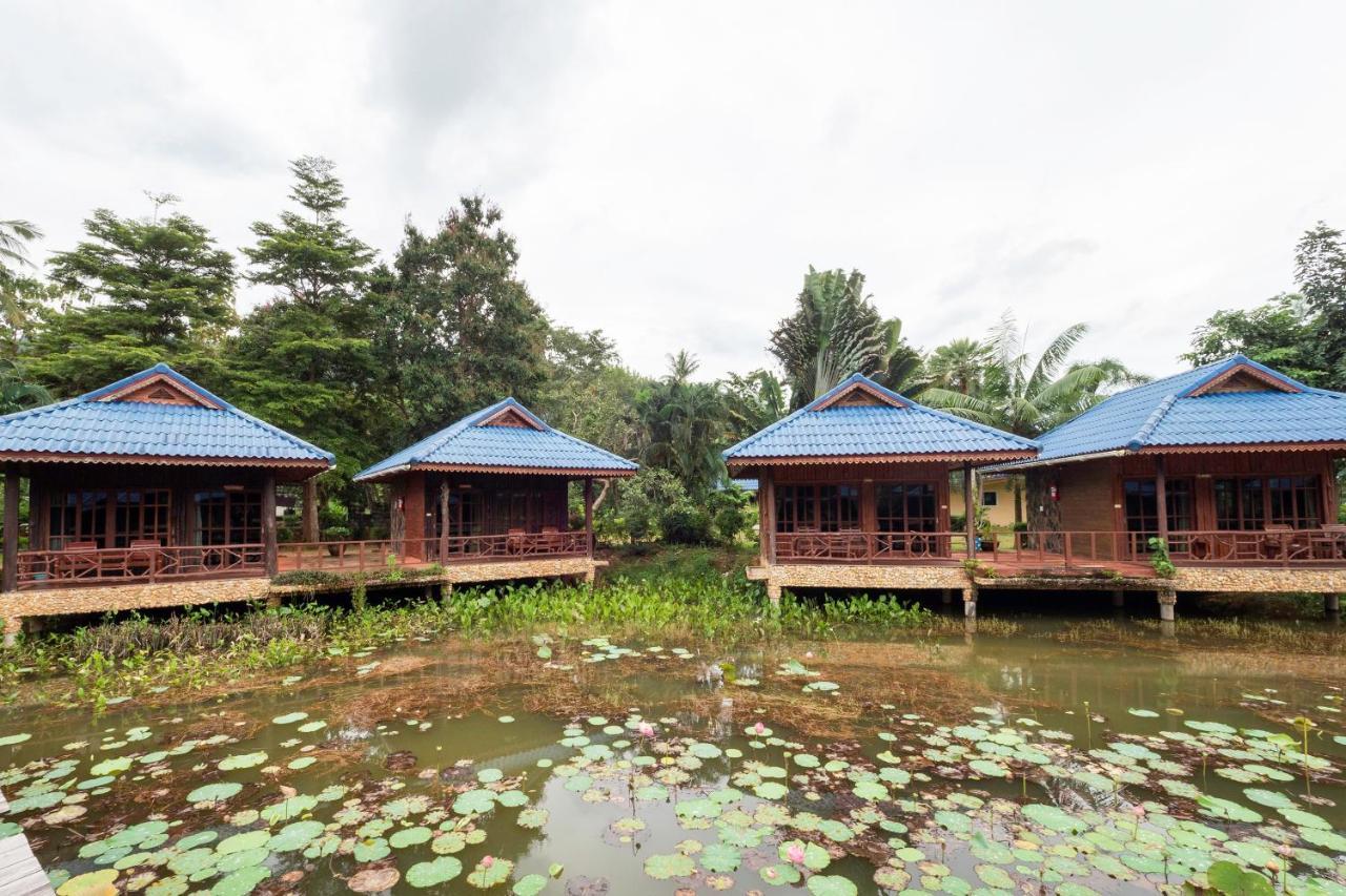 Oyo 75336 Blue & Hotel Koh Chang