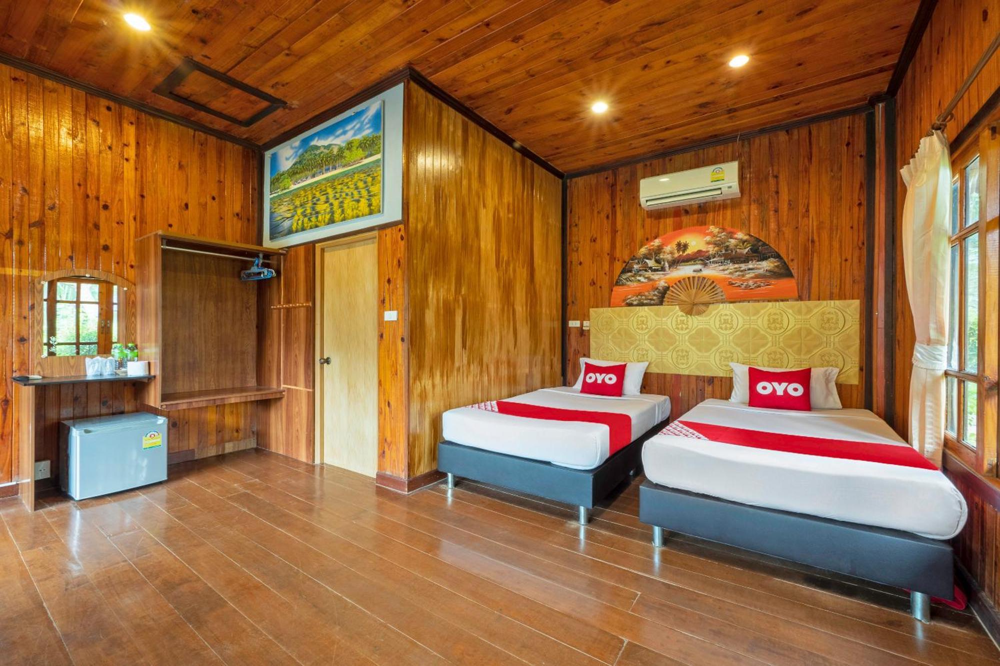 Hotel Oyo 75336 Blue &
