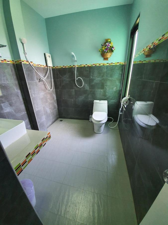 Barefeet Heaven Hill Naturist Resort Resort Ban Chao Mai