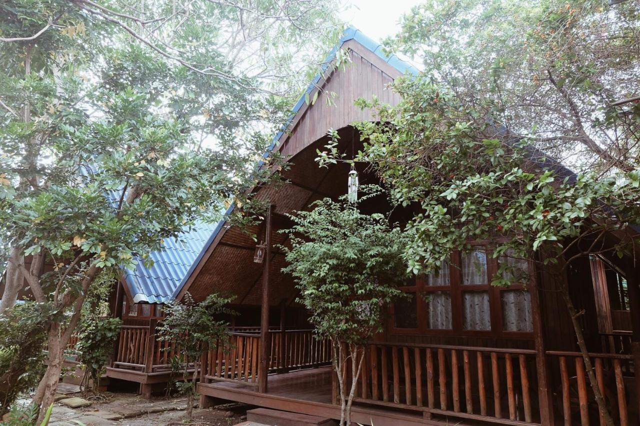 Ruennamyen Amphawa Resort