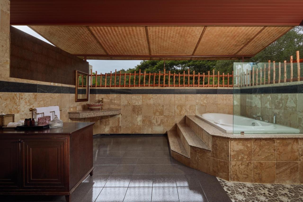 Resort Chinoiserie Collection And 5*
