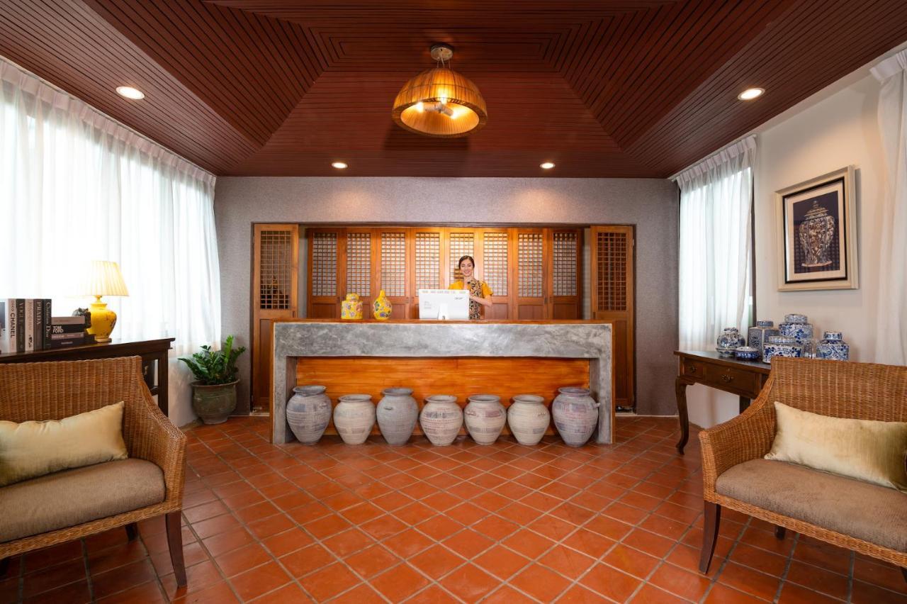 Chinoiserie Collection And Resort