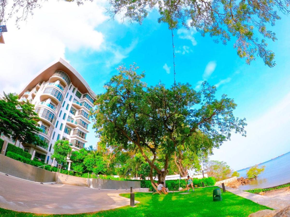 Sonrisa Srirachaที่พักติดทะเล Aparthotel Si Racha
