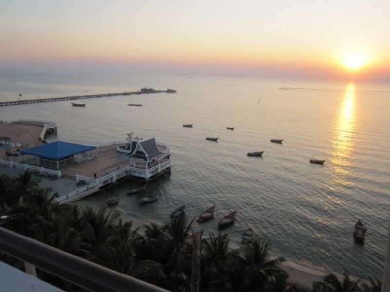 Na Na Chart Bangsaen Hotel 2*