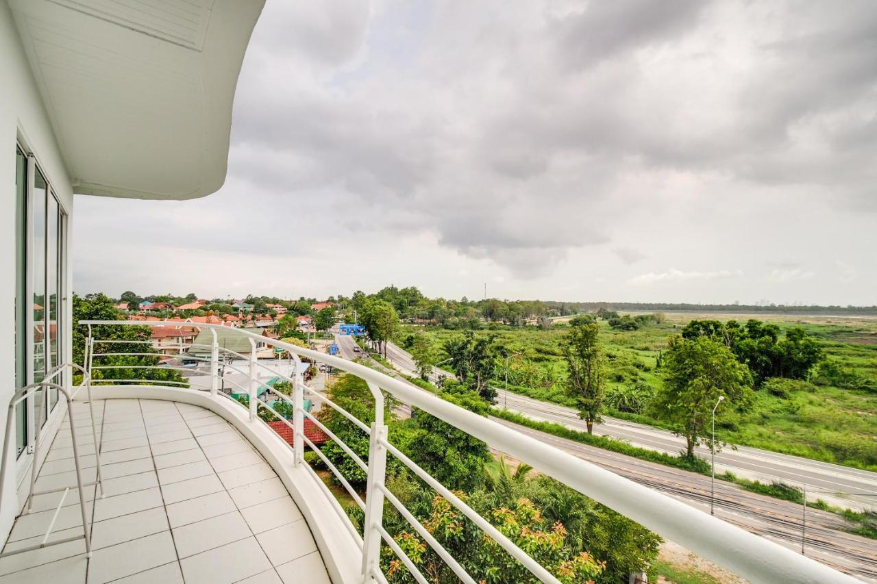 Hotel Capital O 998 The Magnolias Pattaya Boutique Nong Prue