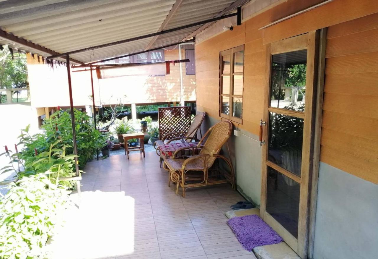 บ้านสนมณีโฮมสเตย์ Bansonmanee Holiday park