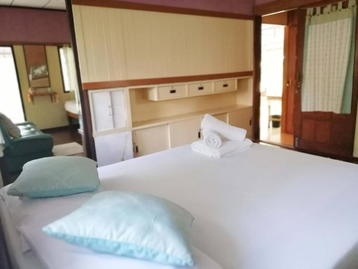 บ้านสนมณีโฮมสเตย์ Bansonmanee Holiday park *