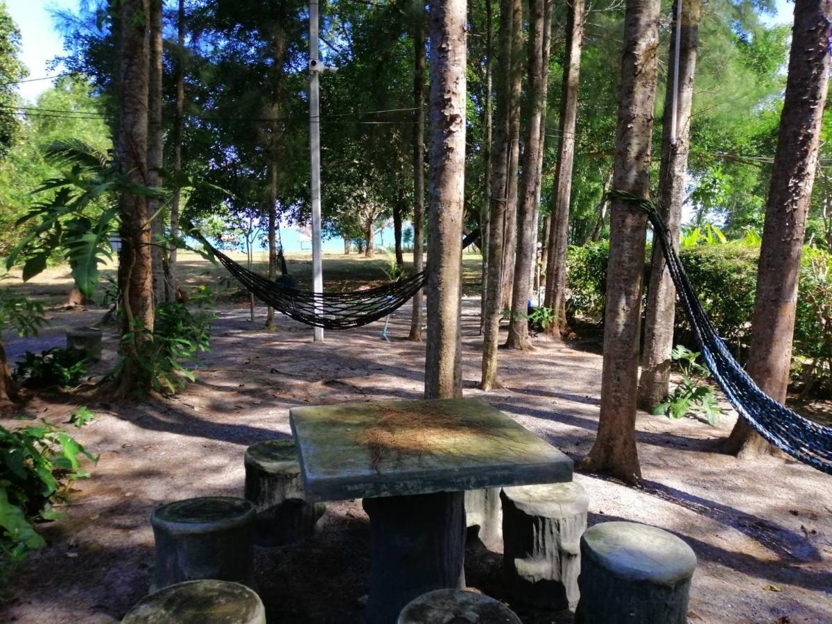 บ้านสนมณีโฮมสเตย์ Bansonmanee Holiday park *
