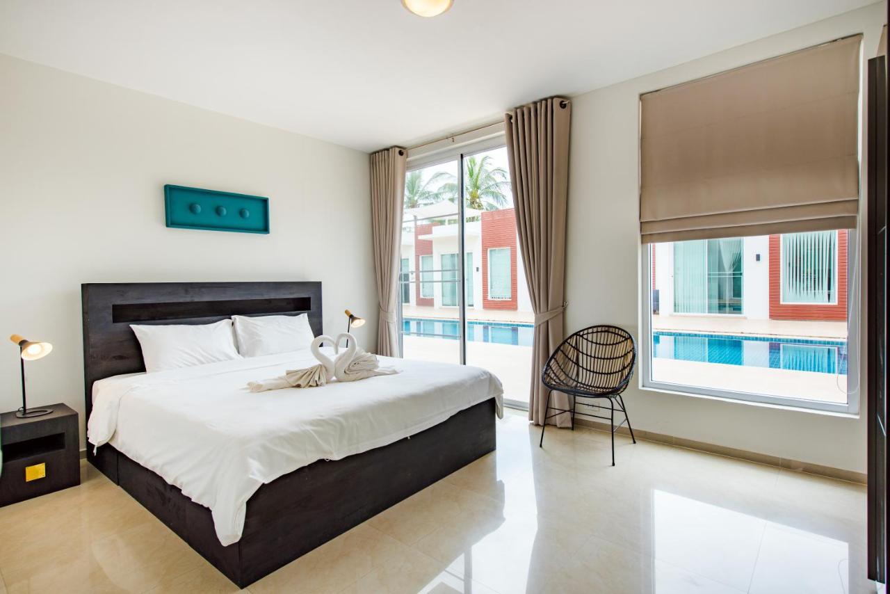 The Village 4*