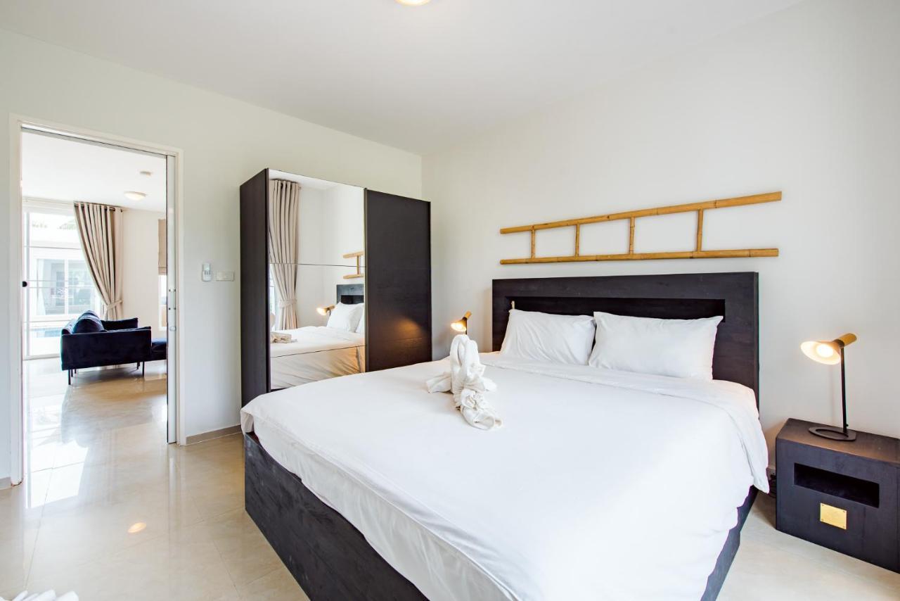 The Village 4*
