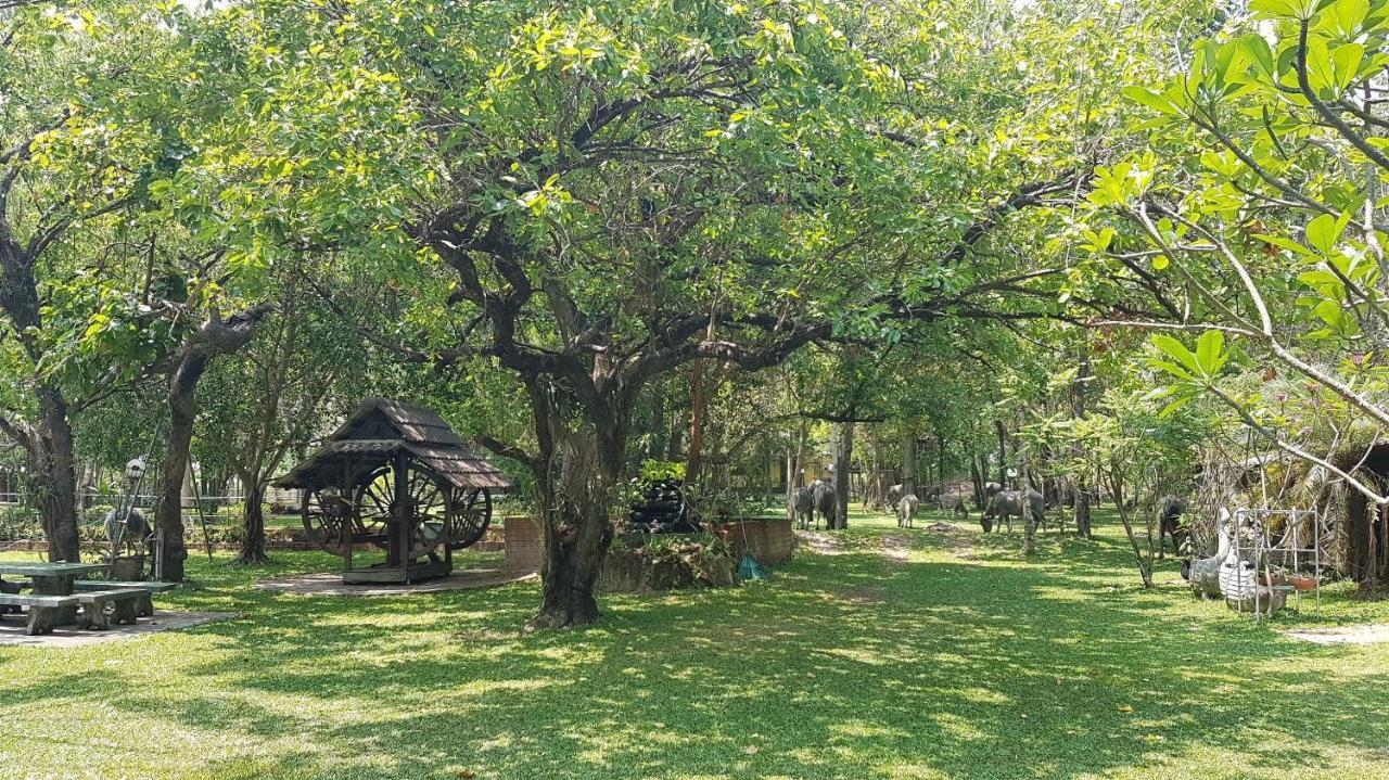 Isaan Perazim Park Resort
