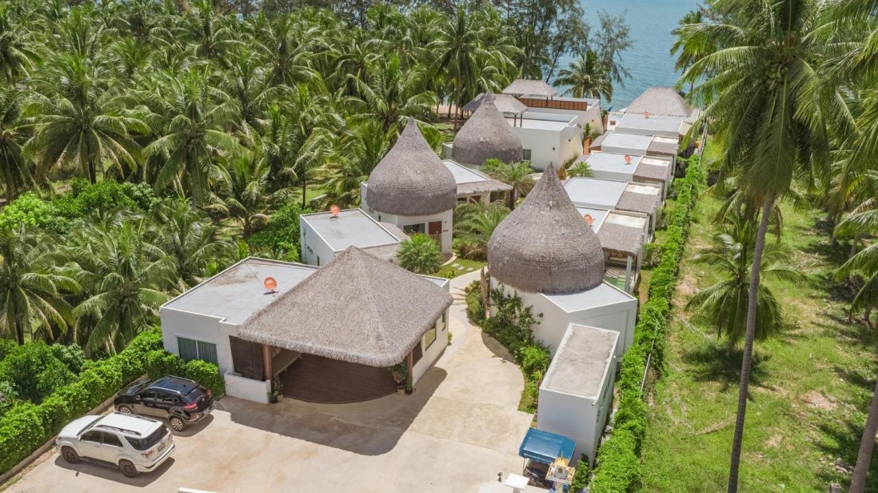 Hotel Resto Sea - Baan Krut