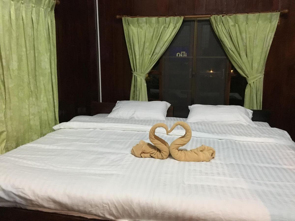 Baan Maikhiangphu Wang Nam Khiao *