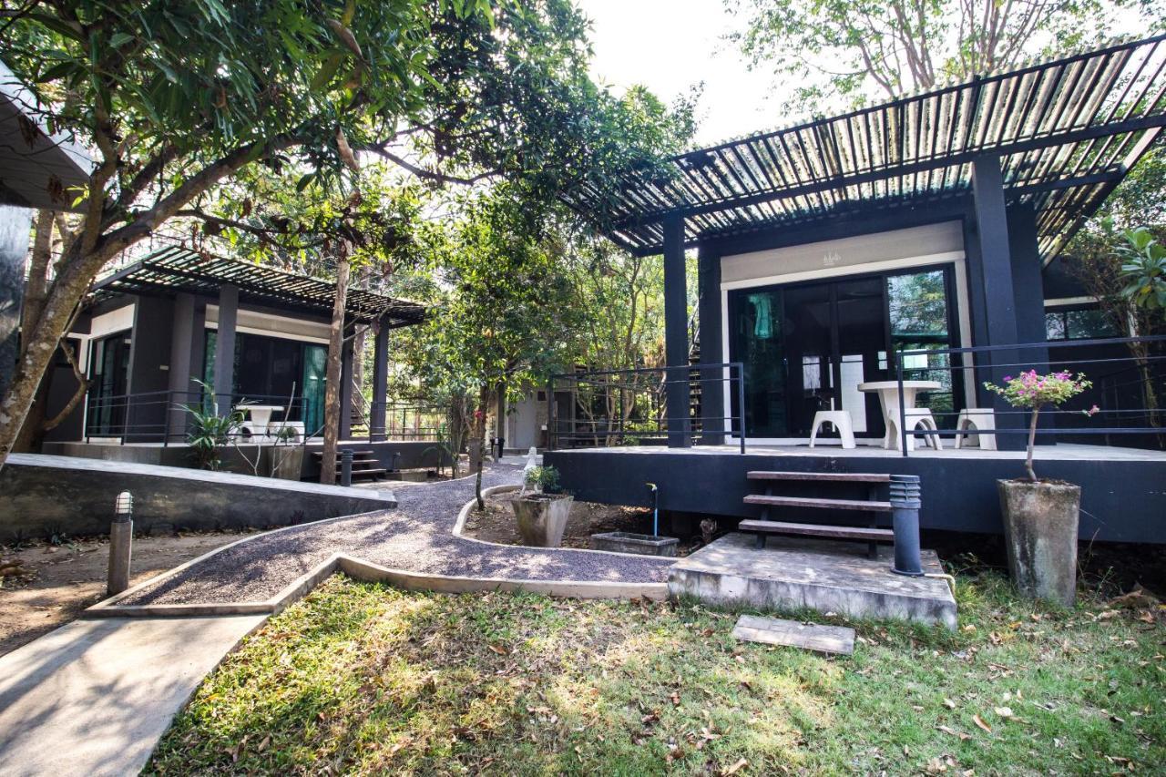 Baan Naratawan 3* Suan Phueng