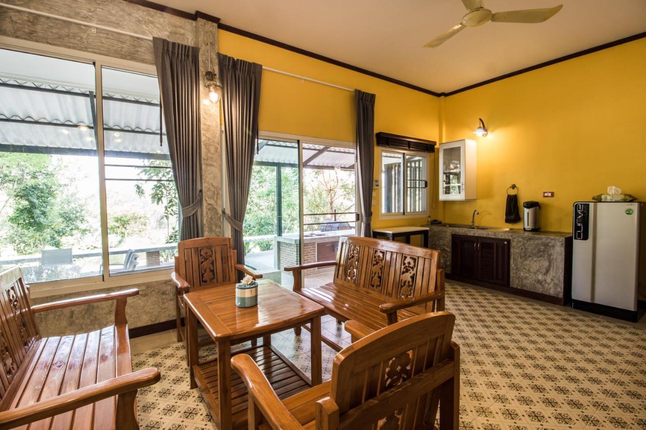 Bed & Breakfast Baan Naratawan 3*