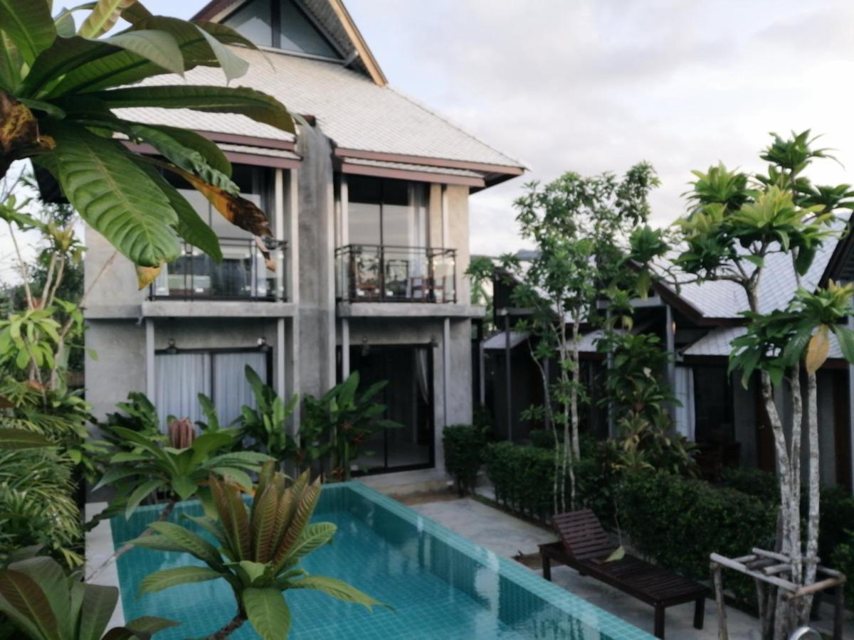 Resort Jr Place Klong Muang Beach