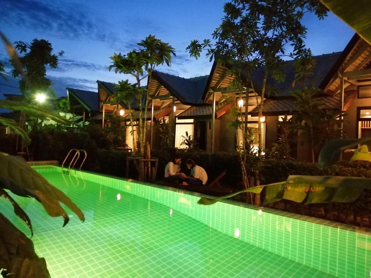 Resort Jr Place *