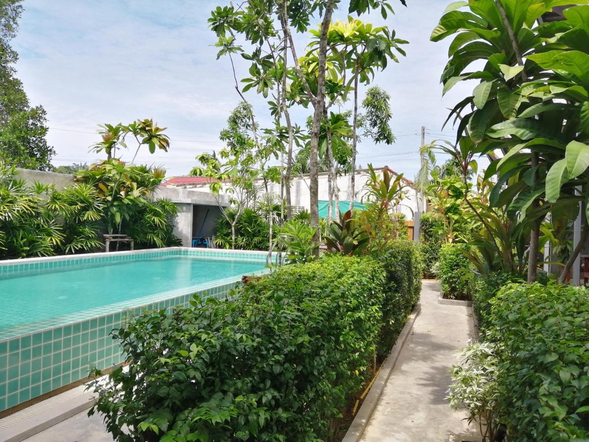 Resort Jr Place