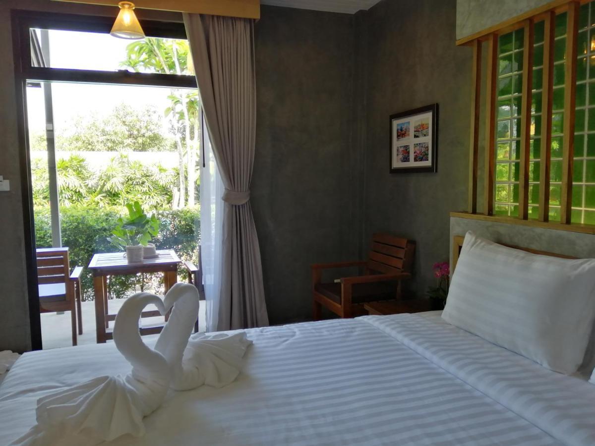 Resort Jr Place *