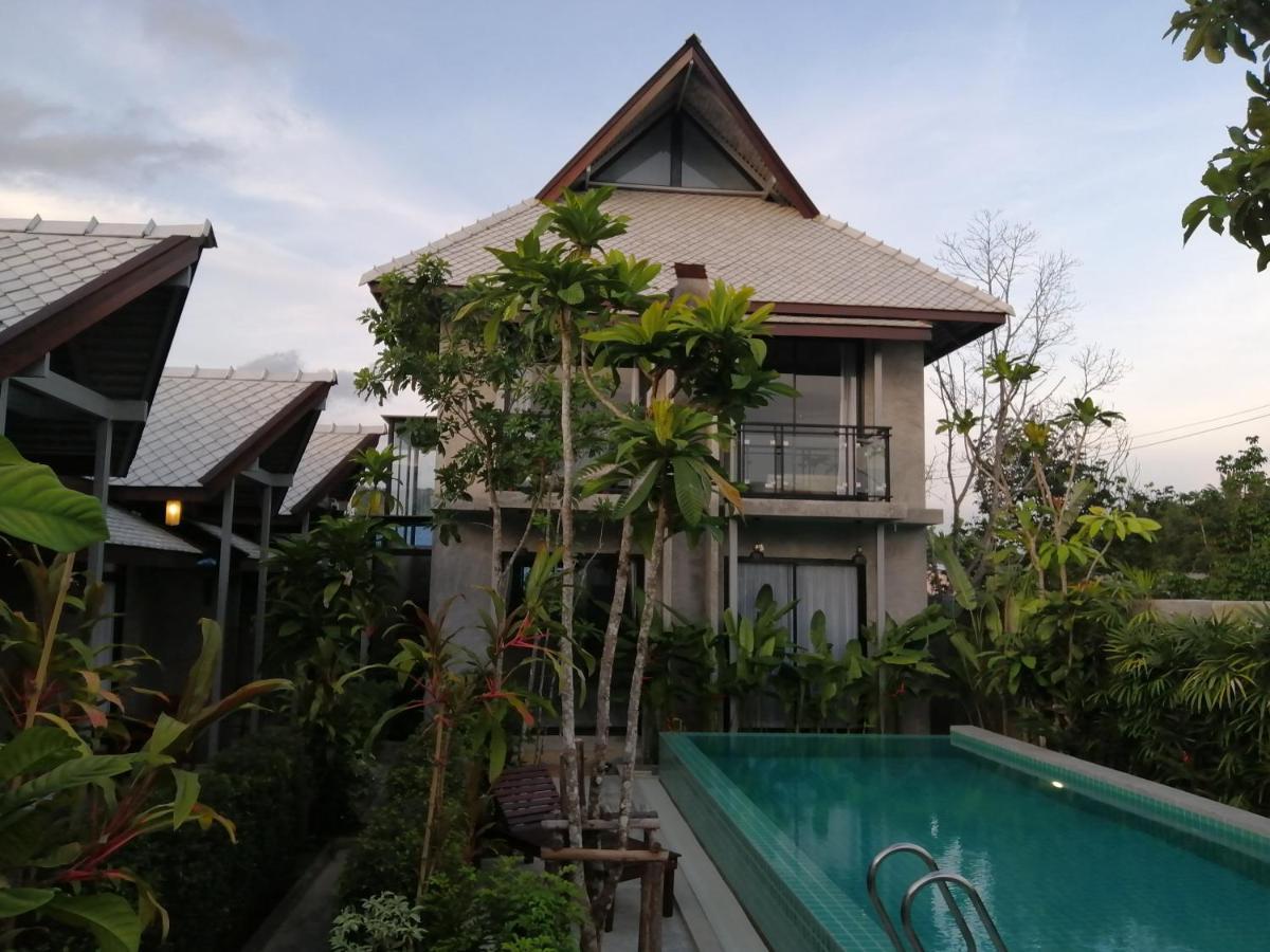 Resort Jr Place Klong Muang Beach