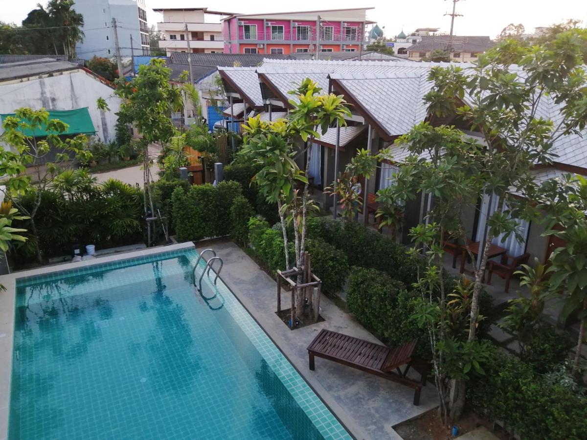 Resort Jr Place Klong Muang Beach