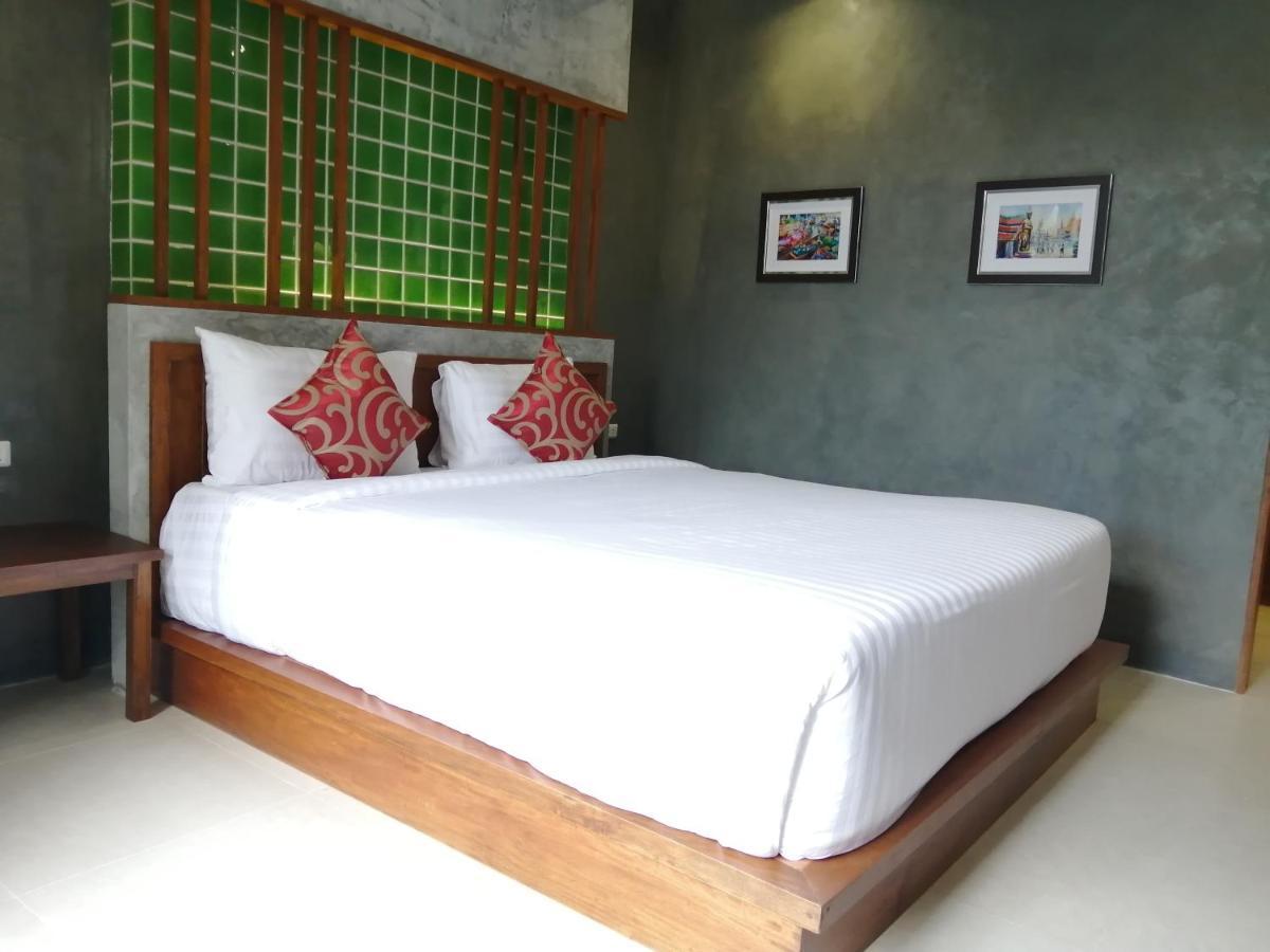 Resort Jr Place Klong Muang Beach
