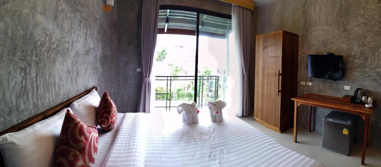 Resort Jr Place