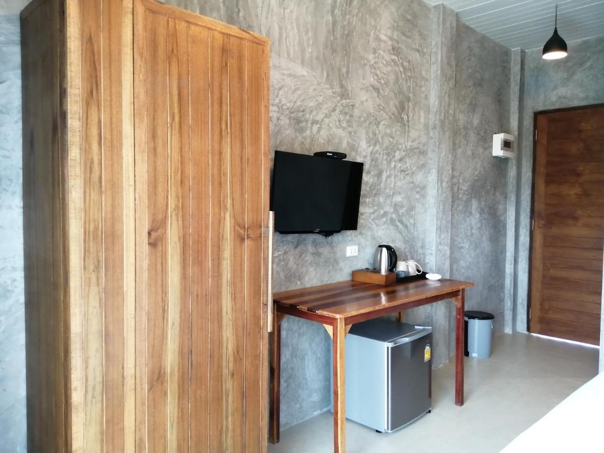 Jr Place Resort Klong Muang Beach