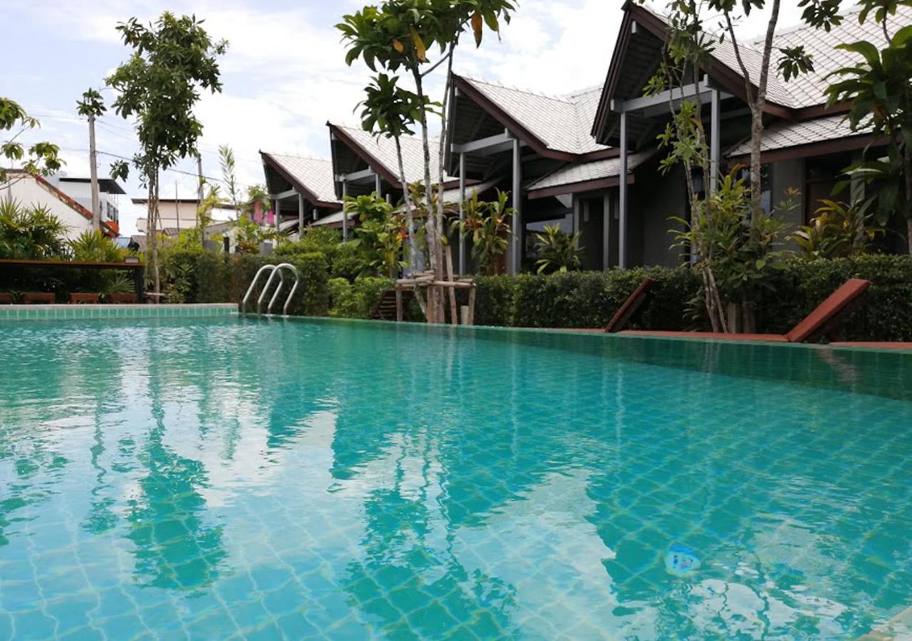 Resort Jr Place