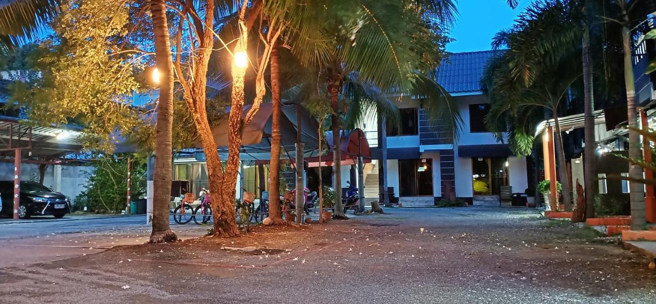Resort Banyan Bang Saen