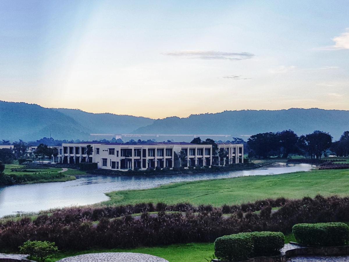 The Midst@ Royal Hills Nakornayok Resort